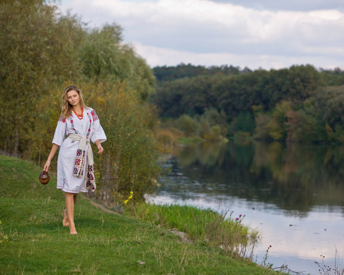 Nude girl Slavic women in Aden