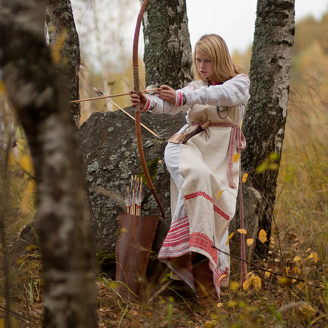 Sexy photo Girls in Slavic costumes in Aden